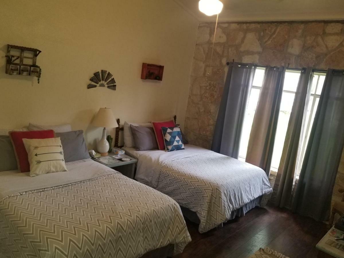 The Lodge At Cypress Falls Wimberley Exterior photo