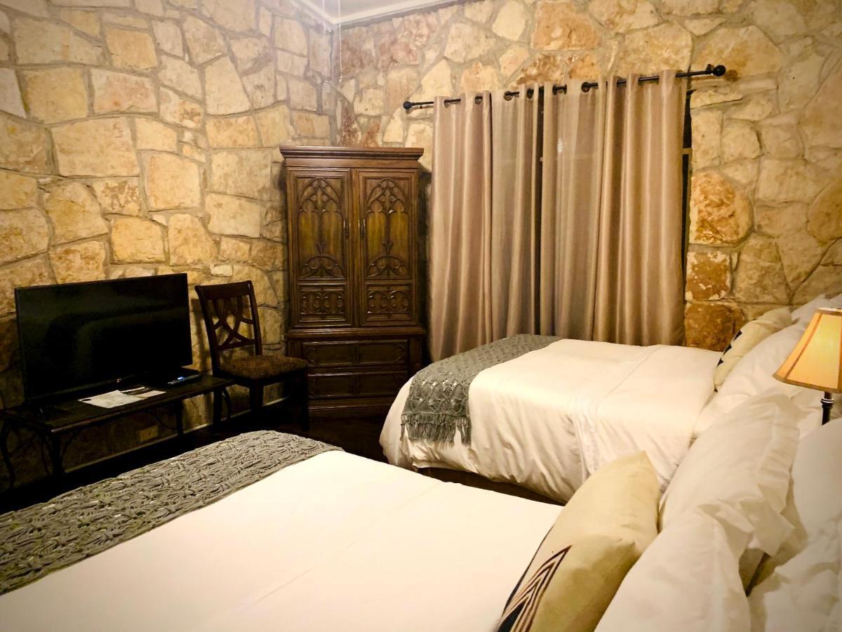 The Lodge At Cypress Falls Wimberley Exterior photo